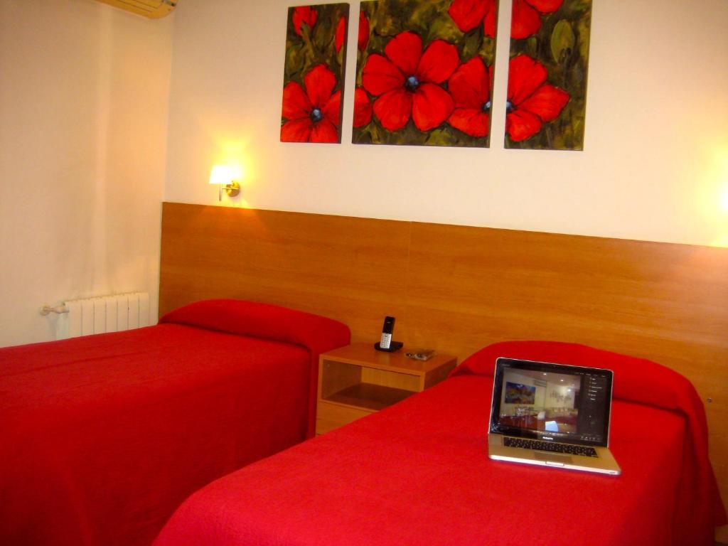 Guest house Madrazo 2*